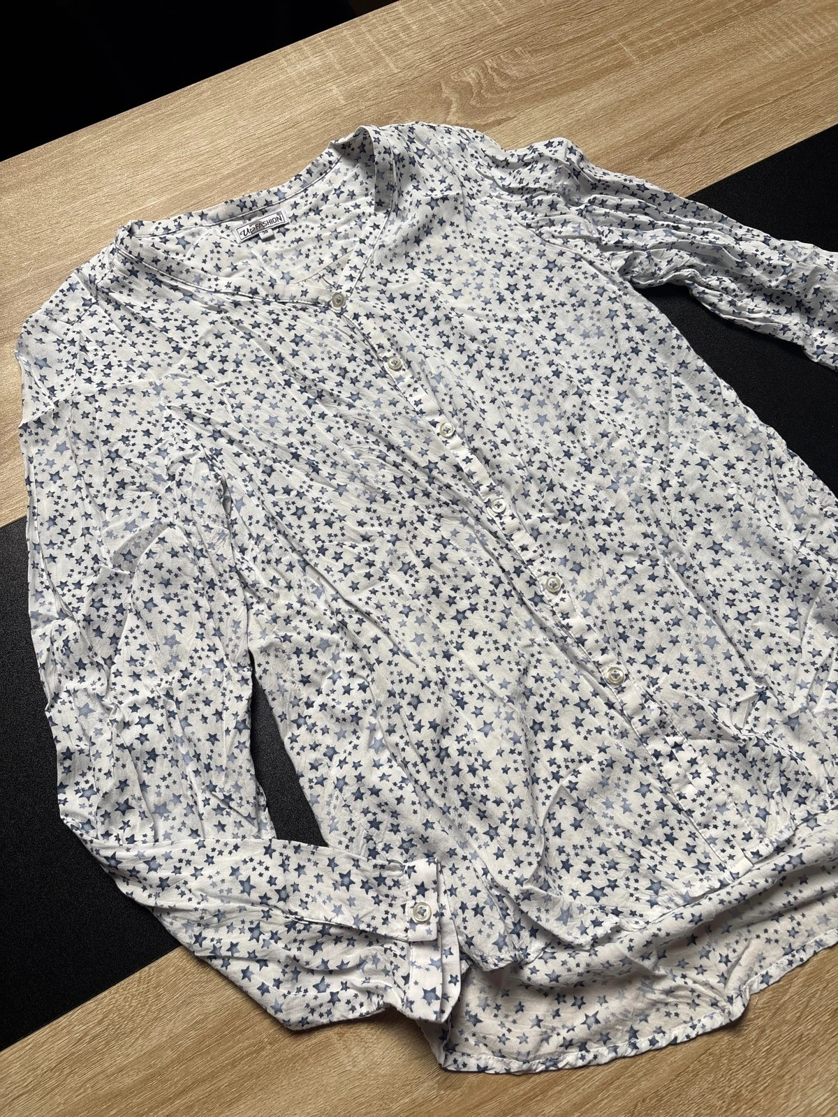 Blusa fluida talla 38 con estampado de estrellas – photo 2